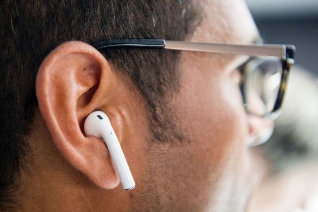 Apple plans on upgrading Airpods with "Hey Siri" and Water Resistance